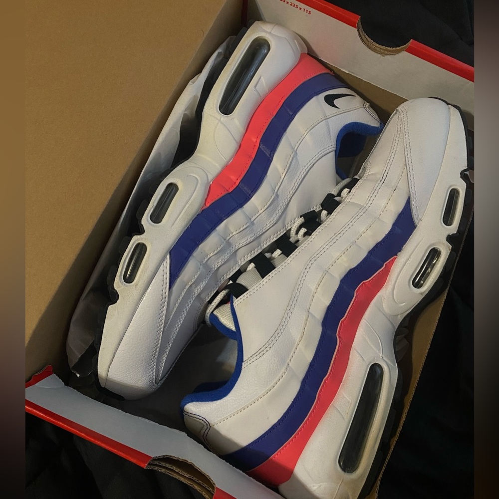 Nike Air Max 95 Essential